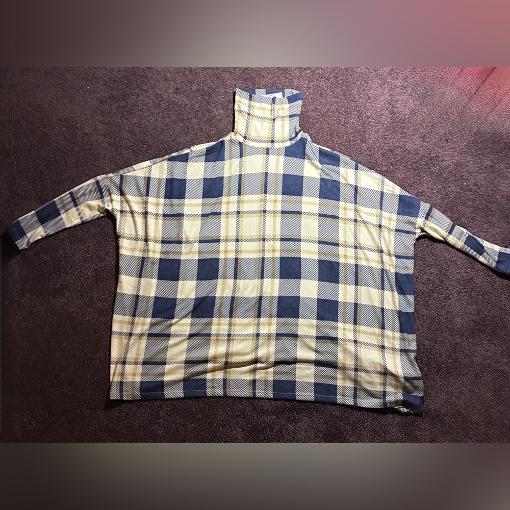 LuLaRoe Plaid Long Sleeve Top - Blue and Cream